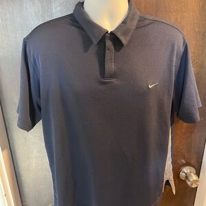 NIKE MENS COLLARED TRAINING SHIRT. ( BLUE ) SIZE-XL 100% POLYESTER